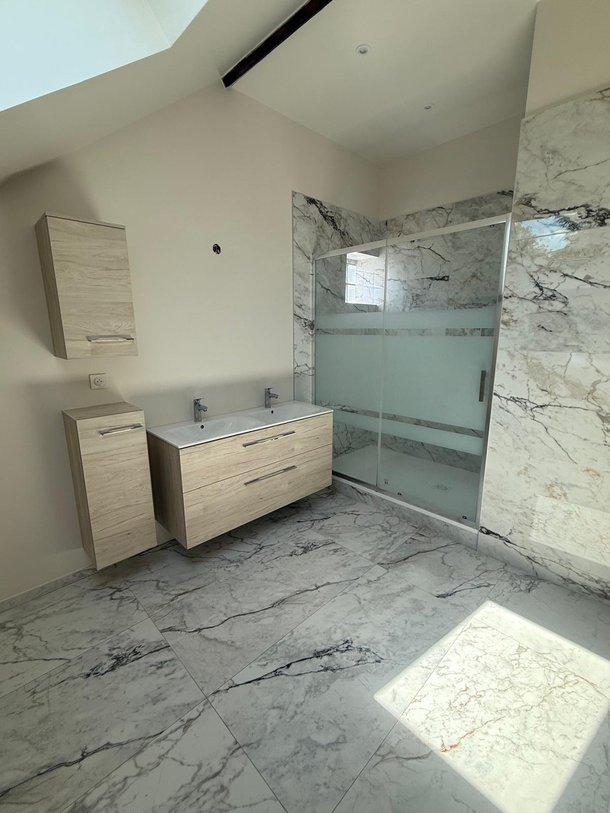 Salle de bain double vasque Osny 7
